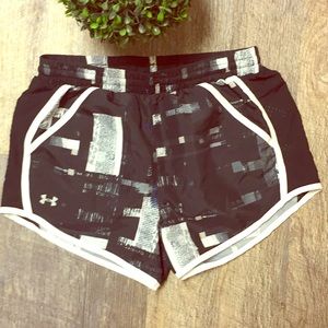 Under armor running shorts with built-in underwear